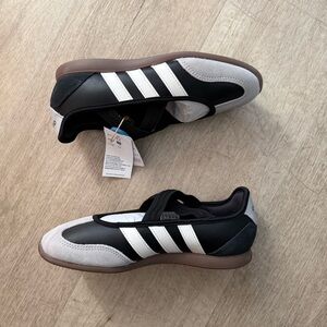 Adidas Barreda Mary Jane ‘Black White Gum’ HQ7401 NEW